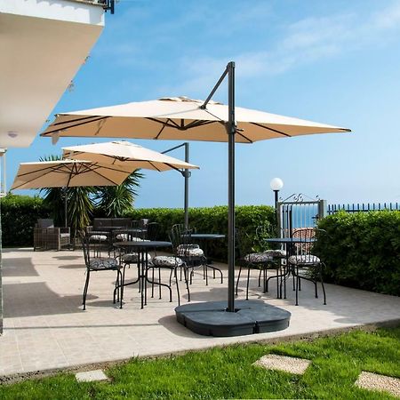 L'Oasi Di Giorgia Bed & Breakfast Cittadella del Capo Dış mekan fotoğraf