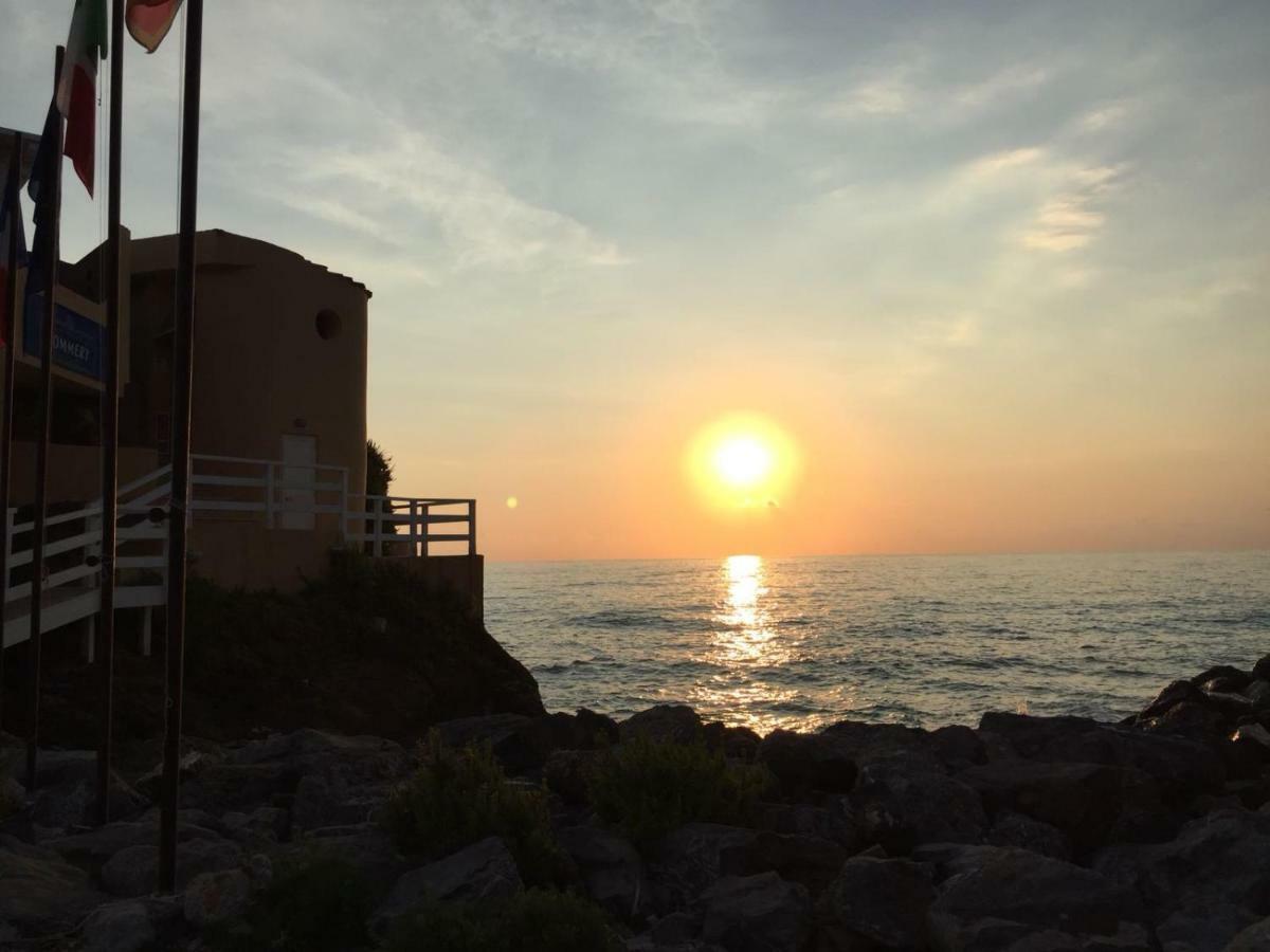 L'Oasi Di Giorgia Bed & Breakfast Cittadella del Capo Dış mekan fotoğraf
