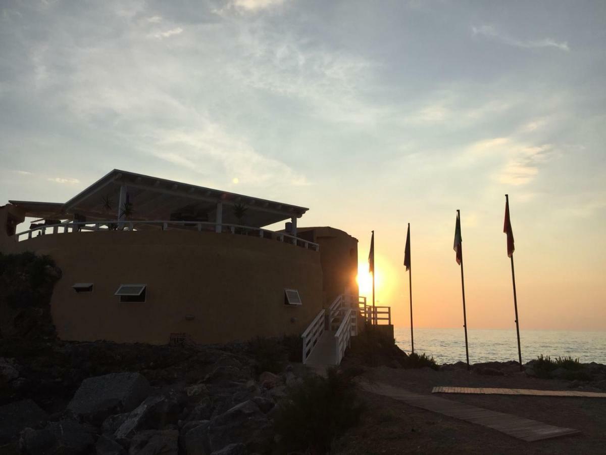 L'Oasi Di Giorgia Bed & Breakfast Cittadella del Capo Dış mekan fotoğraf